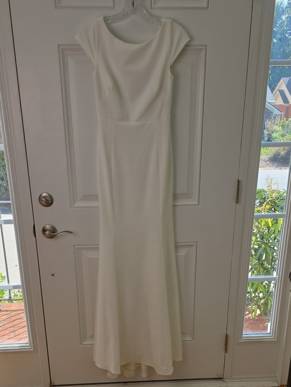 Watters Ivory Lined Cap-Sleeve Bridal Gown.  Size 00.  NWT